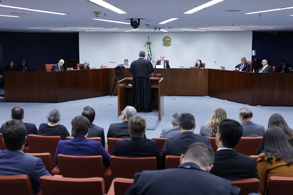 Segundo dia de julgamento no STF dos envolvidos em trama golpista