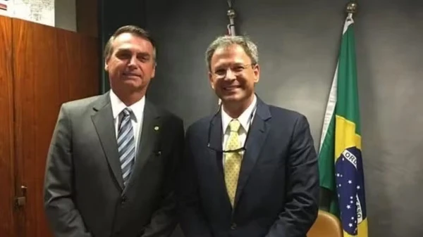 Jair Bolsonaro e o major do Exército, Angelo Martins Denicoli, morador do Espírito Santo
