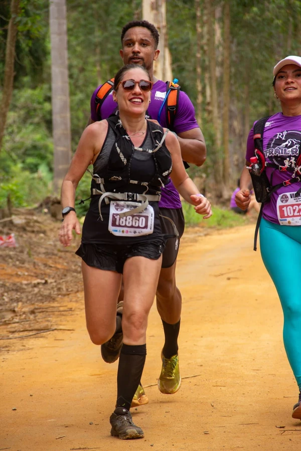 O coletivo cabritas capixabas reúne mulheres para praticar corrida de montanha