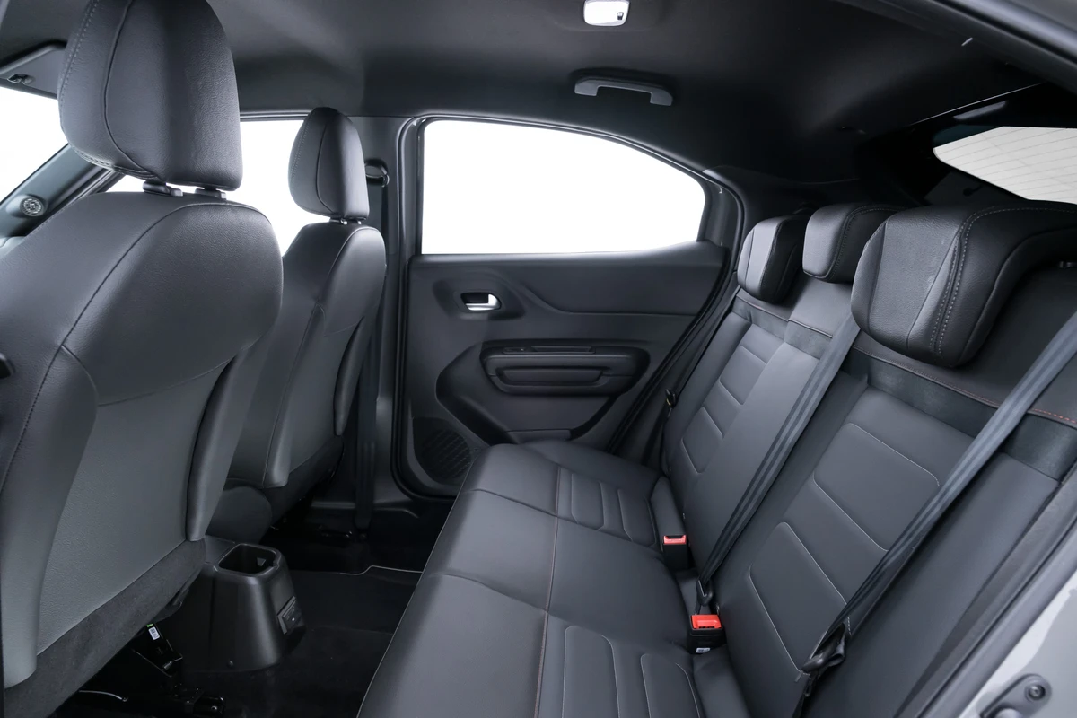 Citroën Basalt Dark por Divulgação