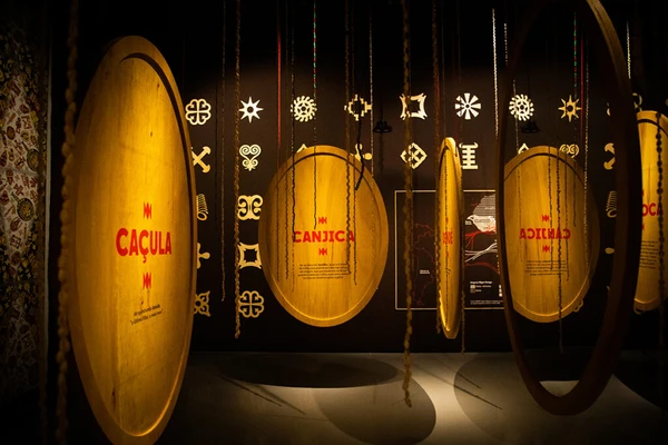 Exposição “Línguas Africanas” estreia no Palácio Anchieta em setembro