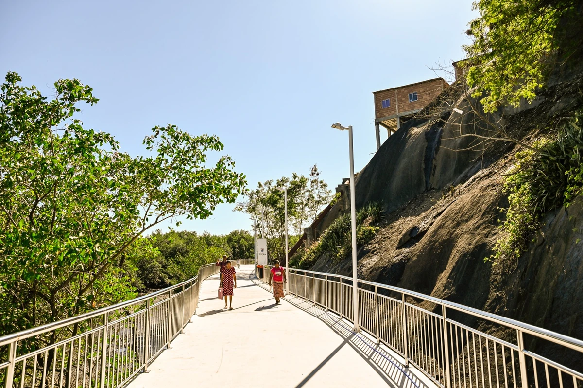 Ciclopassarela inagurada na Grande São Pedro, em Vitória