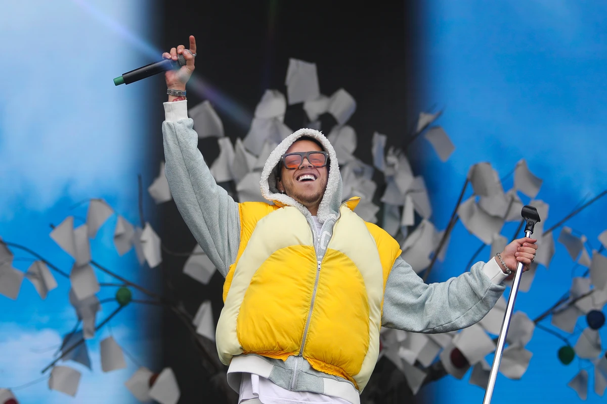 O rapper brasileiro Teto se apresentou no palco Factory no primeiro dia do festival The Town