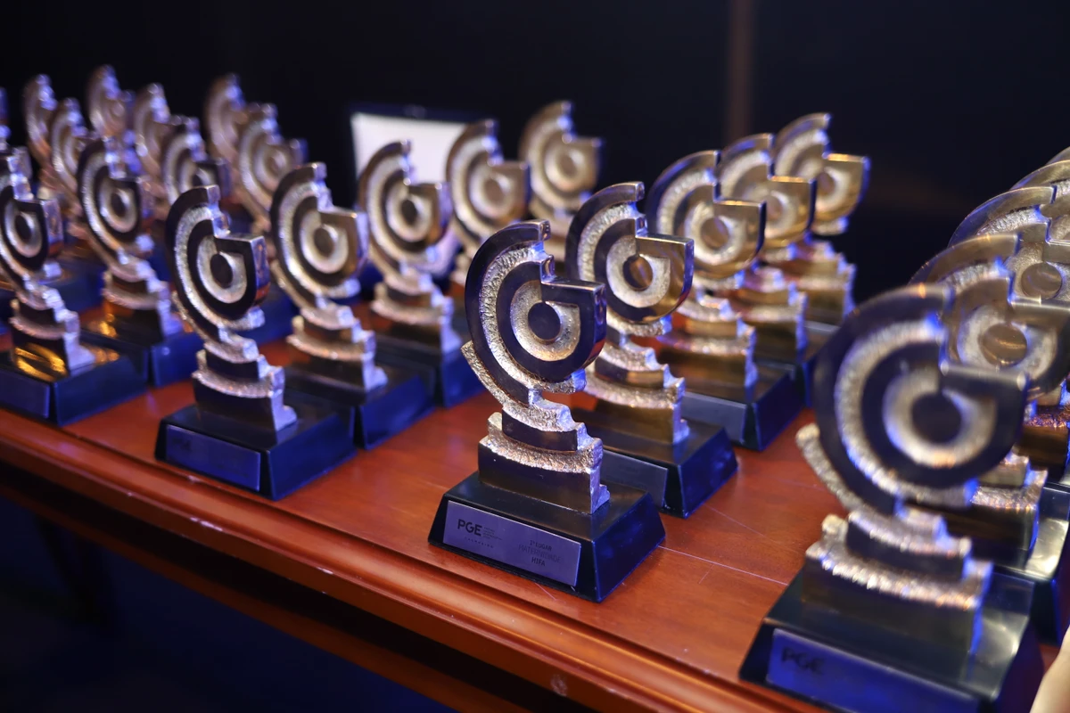 Troféus do Prêmio Gazeta Empresarial Cachoeiro