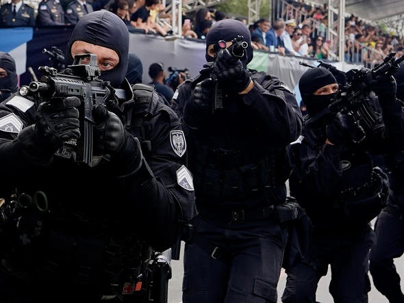 Desfile do 7 de Setembro na Avenida Beira-Mar, em Vitória por Fernando Madeira