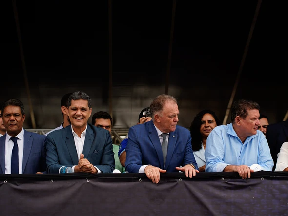 Desfile do 7 de Setembro na Avenida Beira-Mar, em Vitória por Fernando Madeira
