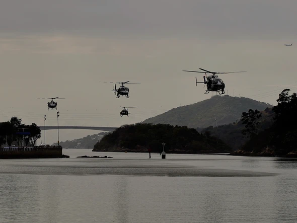 Desfile do 7 de Setembro na Avenida Beira-Mar, em Vitória por Fernando Madeira