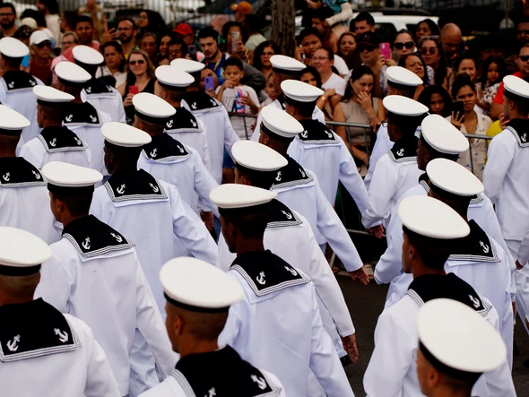Desfile do 7 de Setembro na Avenida Beira-Mar, em Vitória por Fernando Madeira