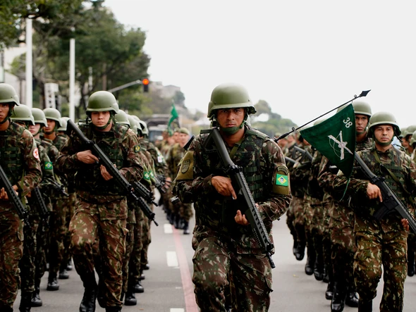 Desfile do 7 de Setembro na Avenida Beira-Mar, em Vitória por Fernando Madeira