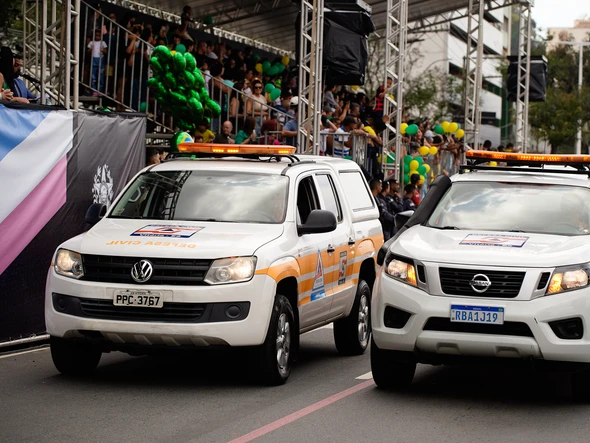 Desfile do 7 de Setembro na Avenida Beira-Mar, em Vitória por Fernando Madeira