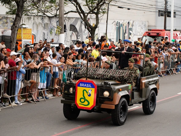 Desfile do 7 de Setembro na Avenida Beira-Mar, em Vitória por Fernando Madeira