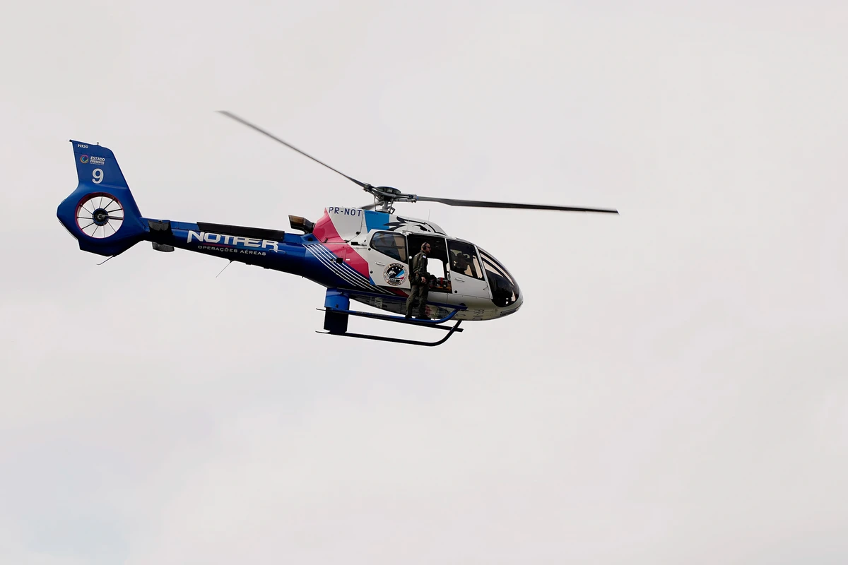 Desfile do 7 de Setembro na Avenida Beira-Mar, em Vitória por Fernando Madeira