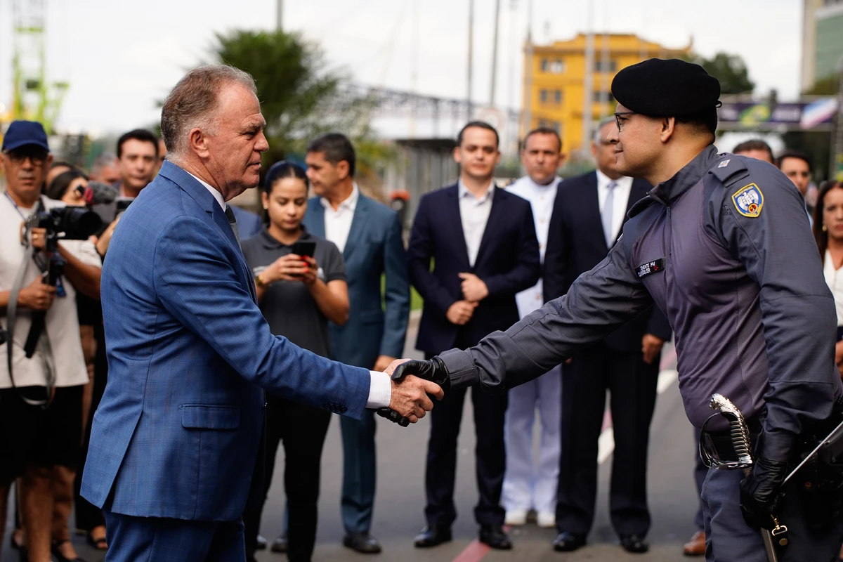 Desfile do 7 de Setembro na Avenida Beira-Mar, em Vitória por Fernando Madeira