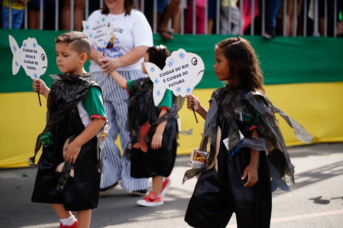 Desfile do 7 de Setembro na Avenida Beira-Mar, em Vitória por Fernando Madeira