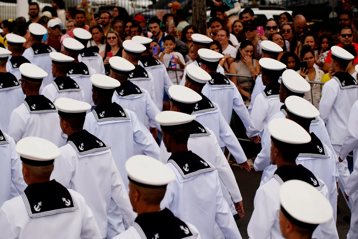 Desfile do 7 de Setembro na Avenida Beira-Mar, em Vitória por Fernando Madeira