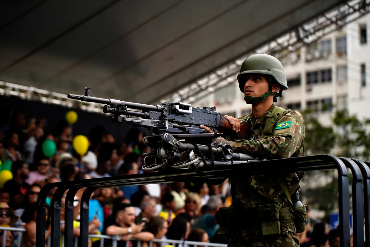 Desfile do 7 de Setembro na Avenida Beira-Mar, em Vitória por Fernando Madeira