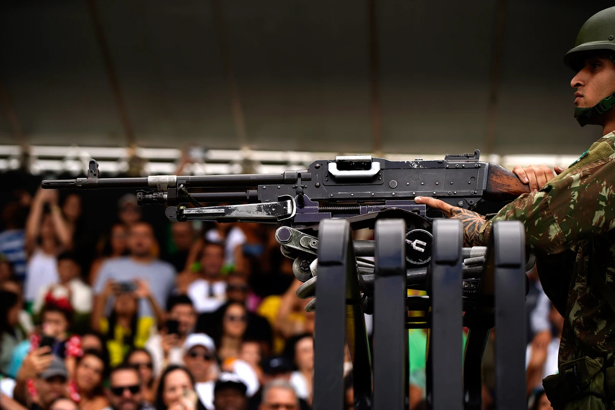 Desfile do 7 de Setembro na Avenida Beira-Mar, em Vitória por Fernando Madeira