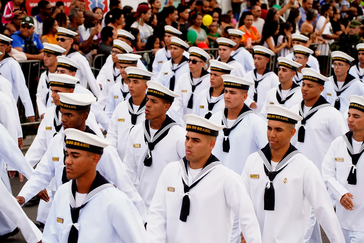 Desfile do 7 de Setembro na Avenida Beira-Mar, em Vitória por Fernando Madeira