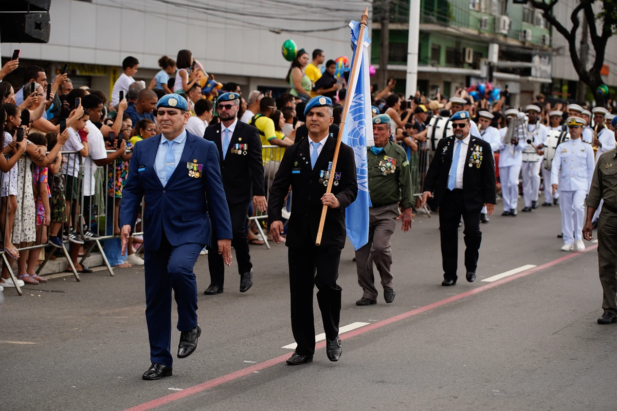 Desfile do 7 de Setembro na Avenida Beira-Mar, em Vitória por Fernando Madeira