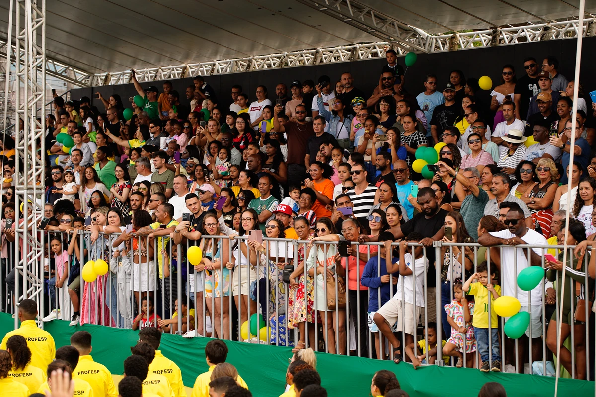 Desfile do 7 de Setembro na Avenida Beira-Mar, em Vitória por Fernando Madeira
