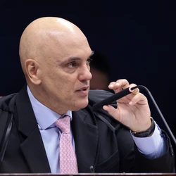 Alvo da Lei Magnitsky desde julho, ministro do STF se pronuncia pela 1ª vez após anúncio de sanções financeira contra Viviane Barci