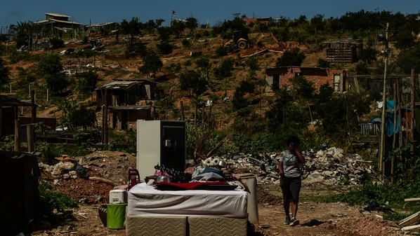 A Gazeta acompanhou a saída de famílias da ocupação, antes situada na região dos bairros Jabaeté e Normília da Cunha, em Vila Velha
