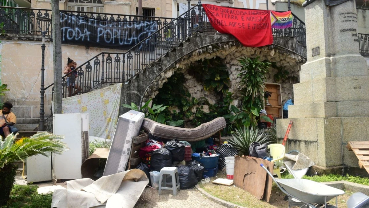 Famílias de Vila Esperança fazem novo protesto em frente ao Palácio Anchieta