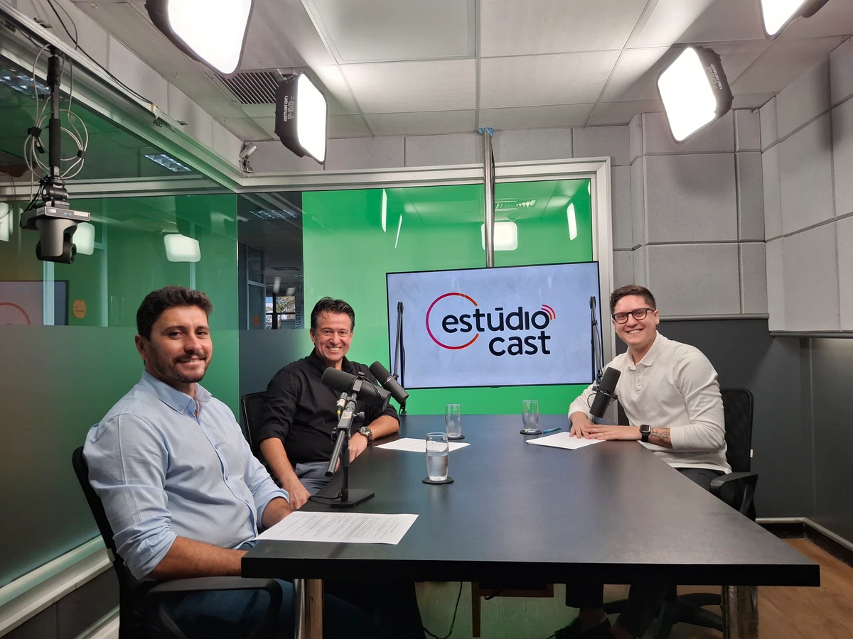 O EstúdioCast recebeu Roberto Amorim e Max Douglas Simões de Souza, para falar sobre o novo contrato da BR-101 no Espírito Santo.