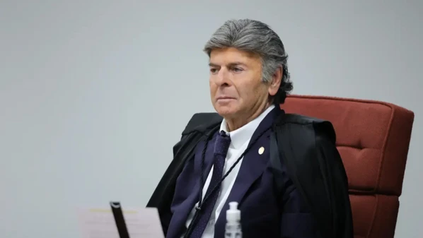 Ministro descarta condenar ex-presidente por organização criminosa e diz que 8/1 não foi golpe, em divergência com Moraes