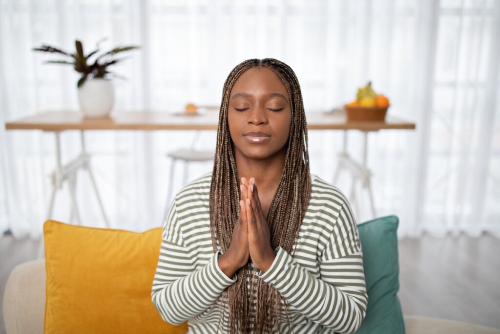 O salmo 101 clama a Deus para viver uma vida de integridade e retidão (Imagem: Prostock-studio | Shutterstock) 