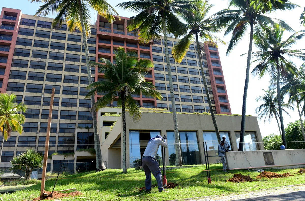Hotel Canto do Sol será demolido  para obra de condomínio de luxo em Vitória