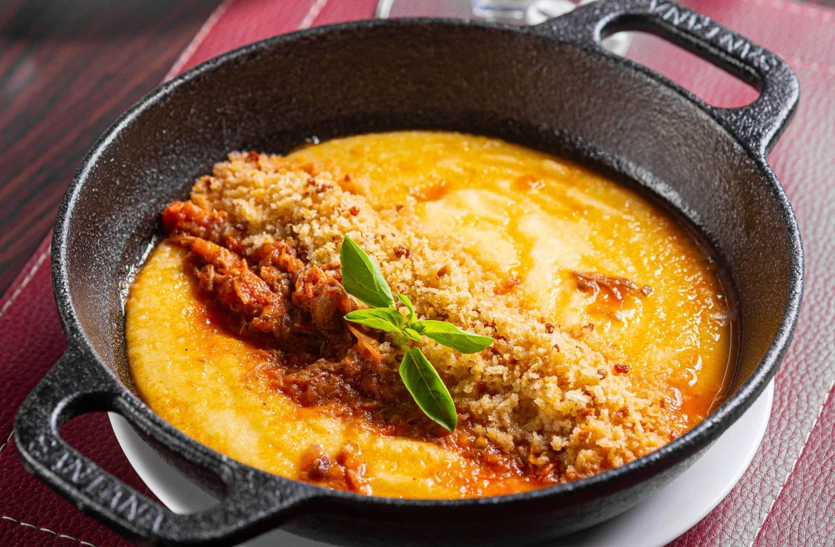 Polenta-cremosa-com-ragu-de-costela 