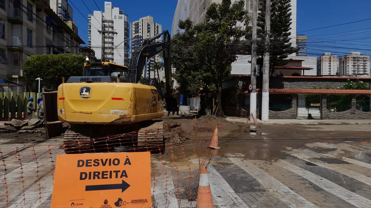 Problema aconteceu  no cruzamento da Rua Major Nodge Ulisses de Oliveira com a Rua Antônio Régis dos Santos