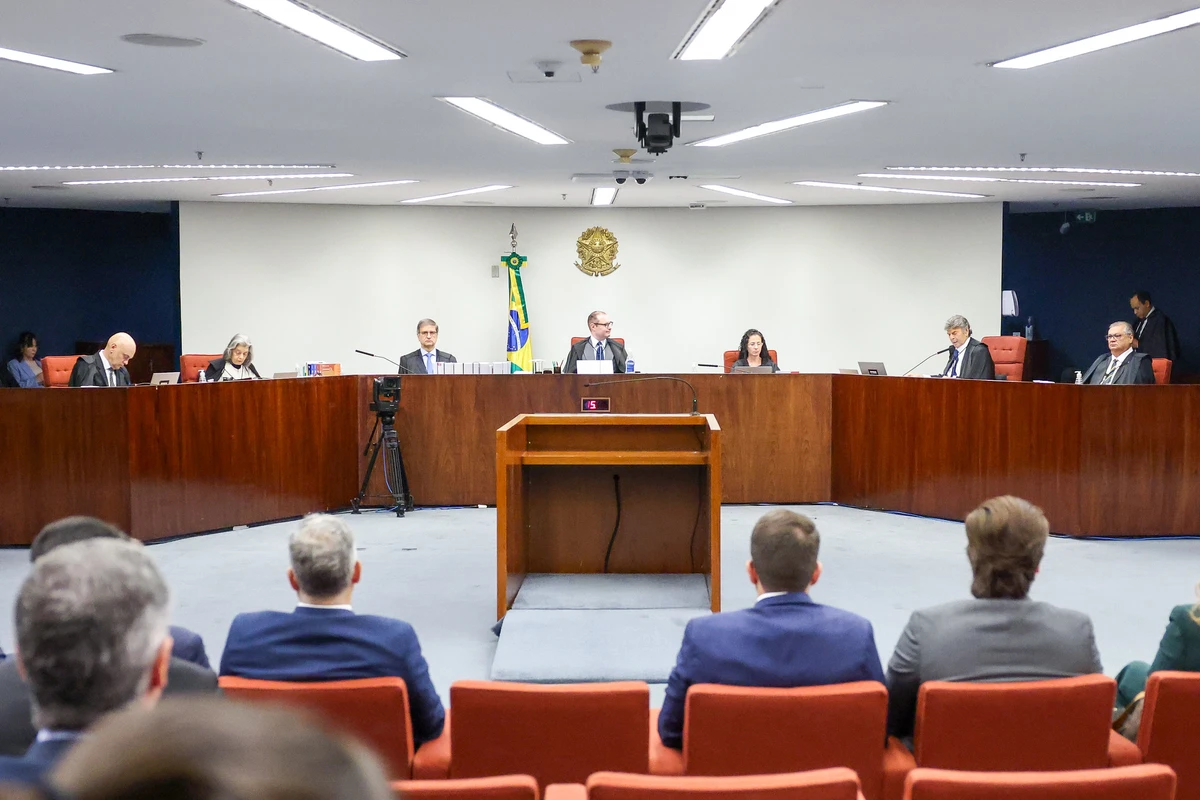 Quarto dia de julgamento de Jair Bolsonaro no STF em ação contra trama golpista