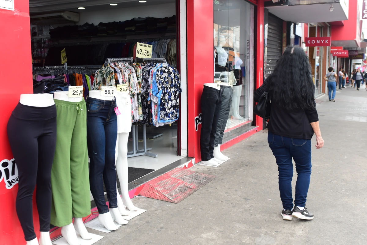 Comércio da Avenida Central, Laranjeiras