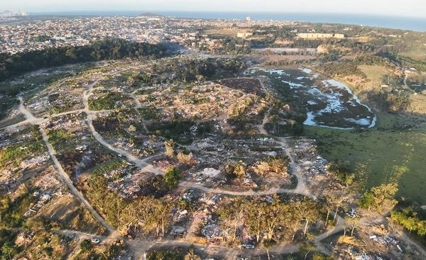 Imagem áerea mostra terreno desocupado na Grande Terra Vermelha, em Vila Velha