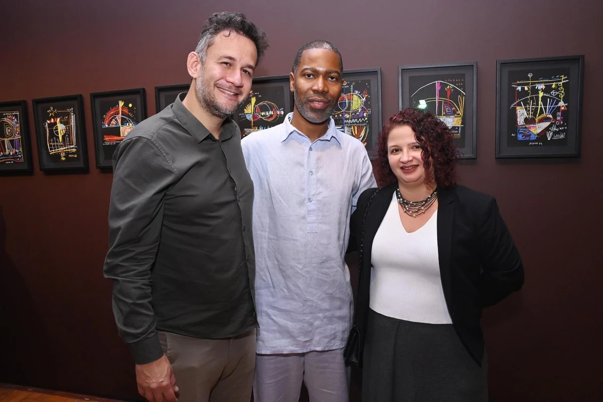 O Secretário de Estado da Cultura do Espírito Santo, Fabricio Noronha, com o curador da exposição 