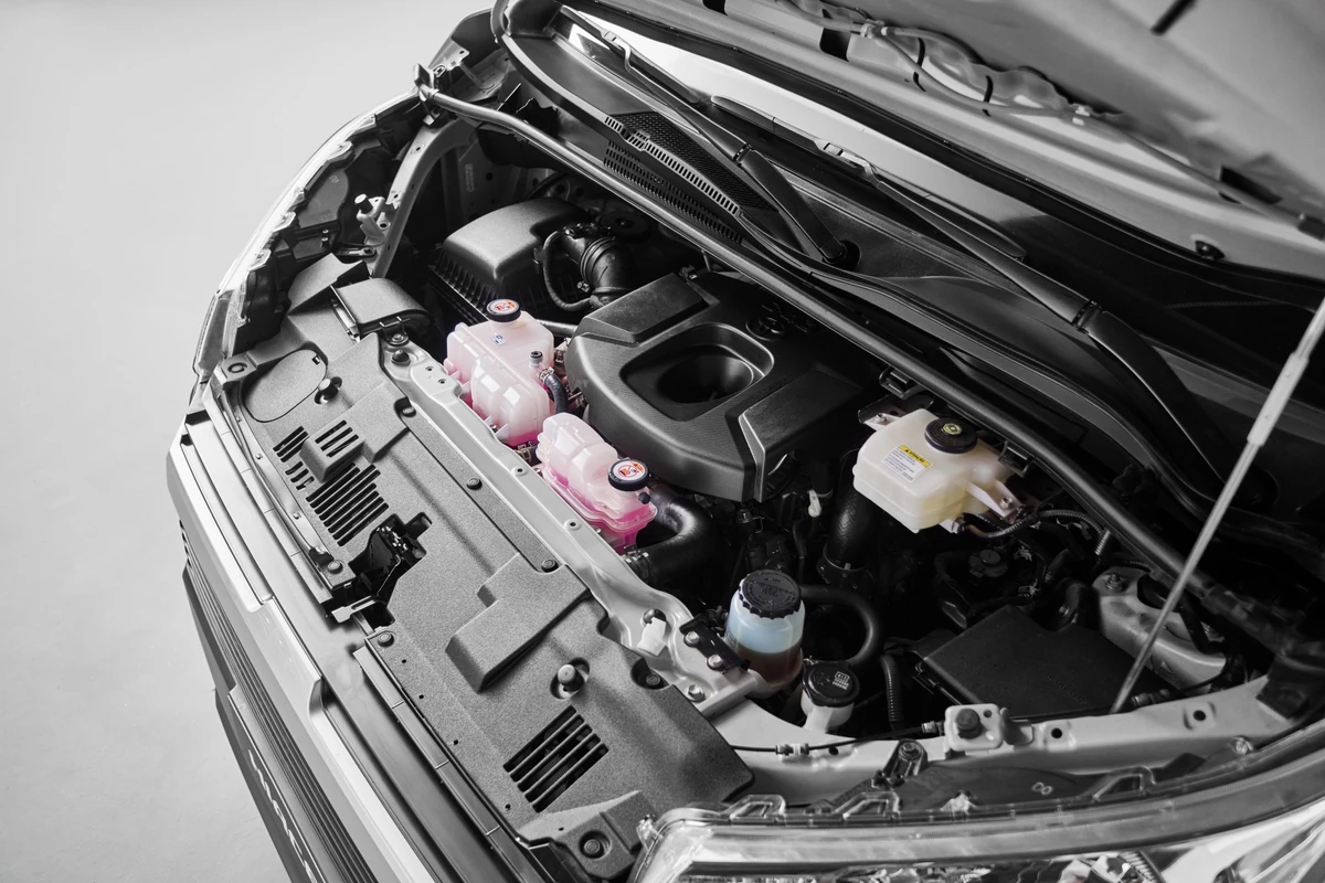 Toyota Hiace por Toyota Hiace