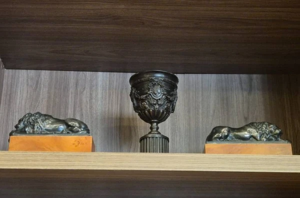 Bens apreendidos em Brasília em operação da Polícia Federal que tem como alvo o careca do INSS por Polícia Federal