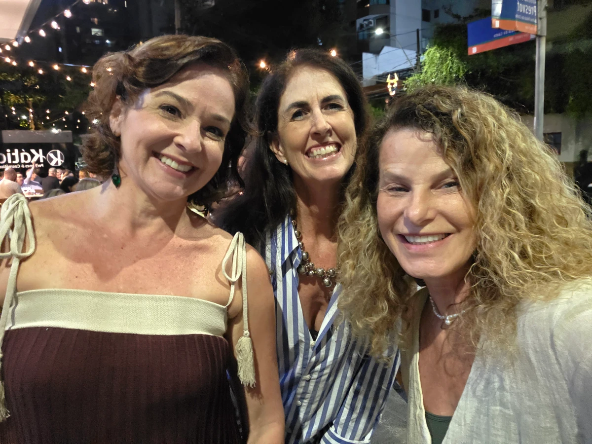 Michele Carasso, Cris Campinhos e Mônica Zorzanelli