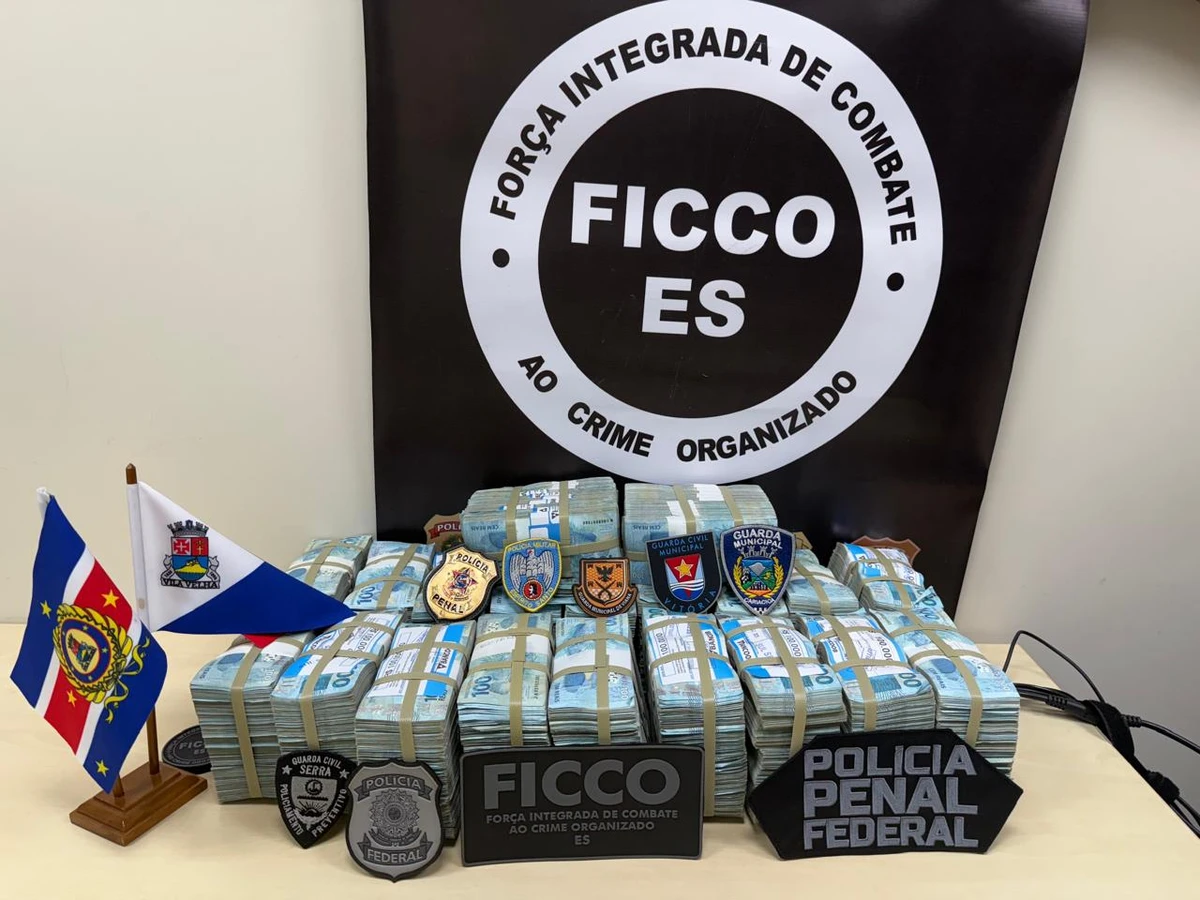 R$ 2 milhões são apreendidos em Vitória