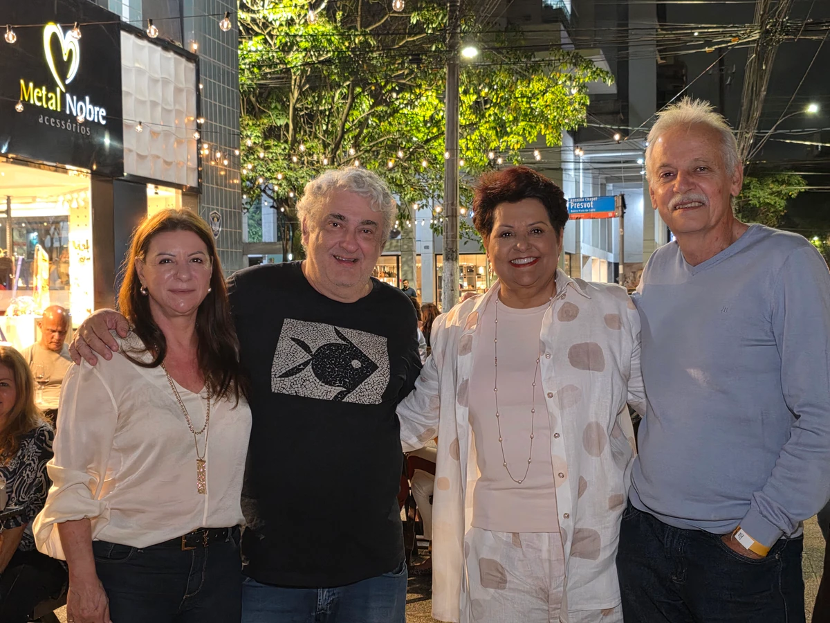 Santuzza Costa Pereira e Roberto Almada e Julio Lemos e Mercia Pimentel