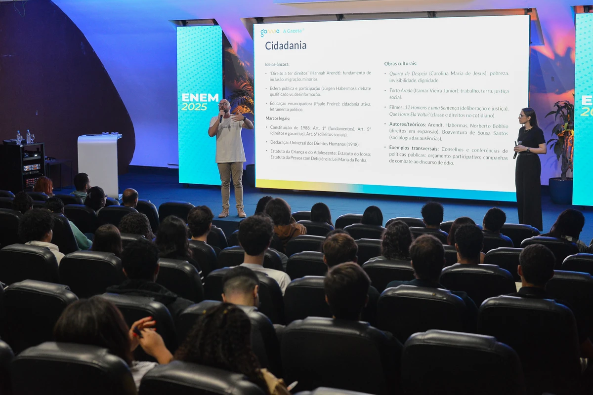 Aula pré Enem realizada no auditório da Rede Gazeta