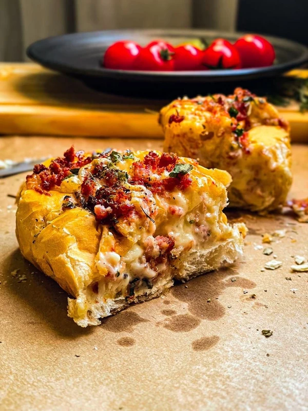 Pão de alho recheado do Empório Fiorotti Foto por Empório Fiorotti/Acervo