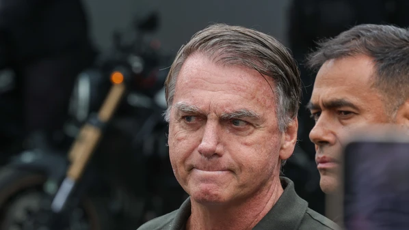 A falta de definição de quem vai liderar o bolsonarismo faz o espólio eleitoral ser disputado por ao menos quatro governadores de direita e por integrantes da própria família Bolsonaro