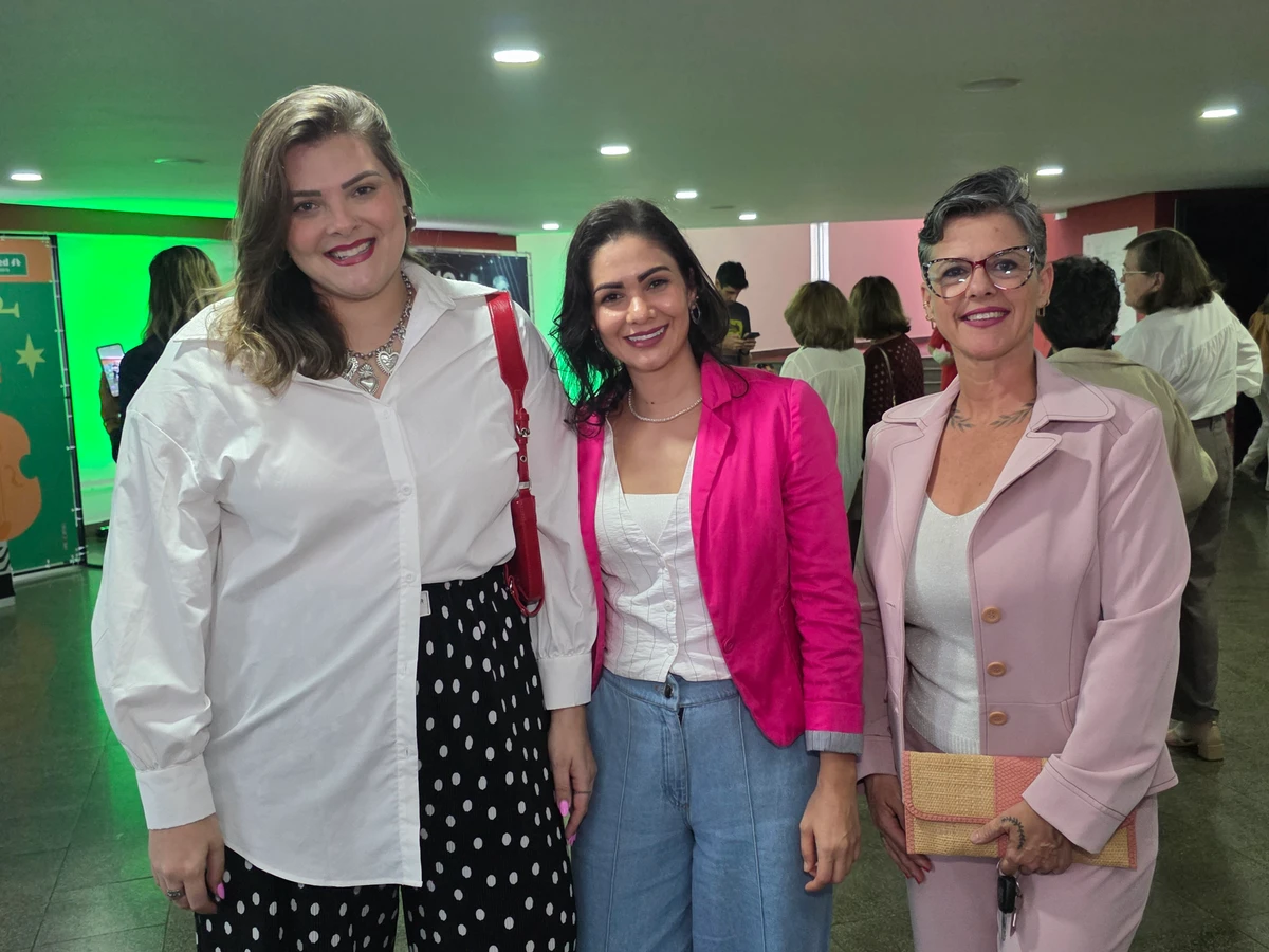 Cintia Mascarello , Jaqueline Torrente e Roberta Lima