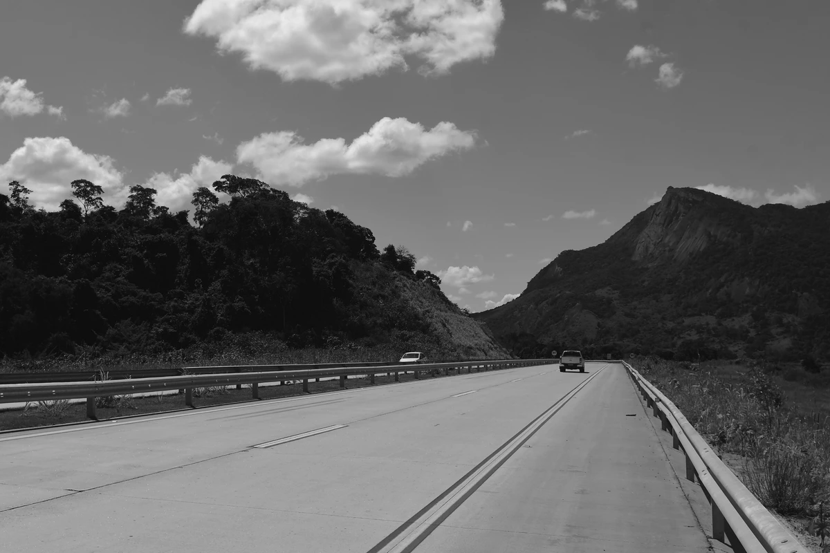 Contorno do Mestre Álvaro (para uso em Opinião da Gazeta somente)