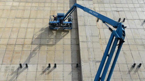 Objetivo da intervenção é tornar a estética da fachada mais harmoniosa e melhorar o desempenho termoacústico do espaço