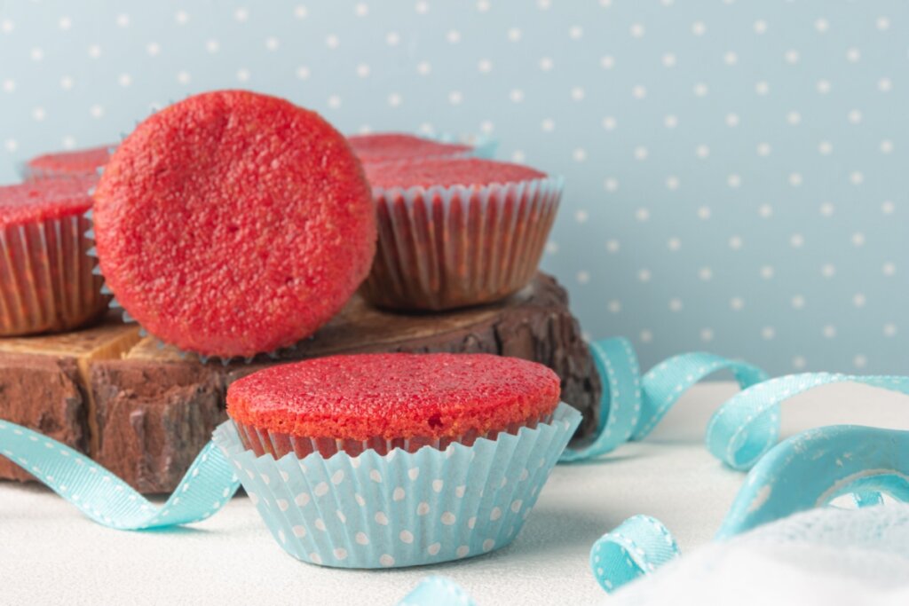  Bolinho de beterraba (Imagem: AnaMarques | Shutterstock)