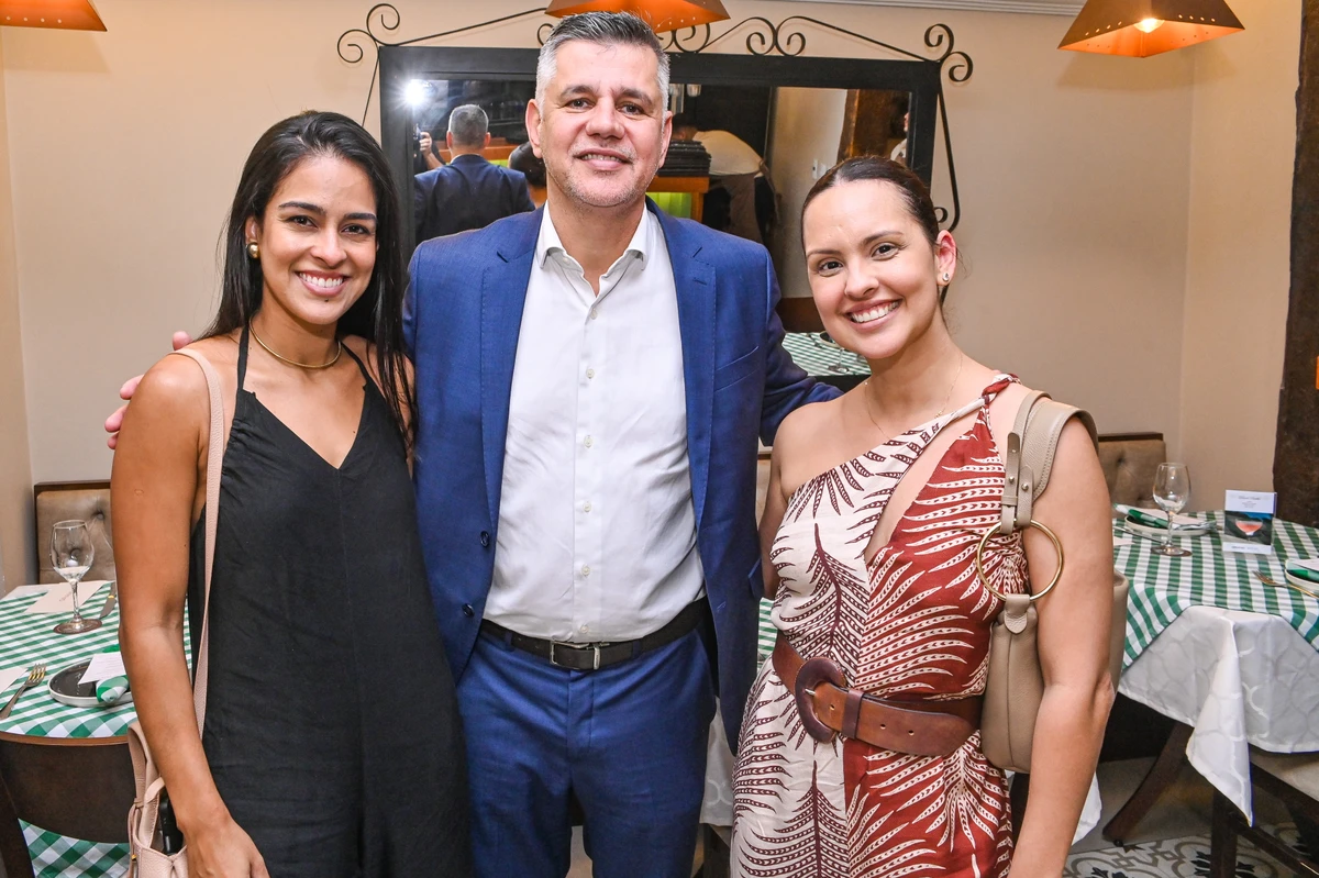 Lara Oliveira, Eduardo Reis, Rebeca Amazonas 
